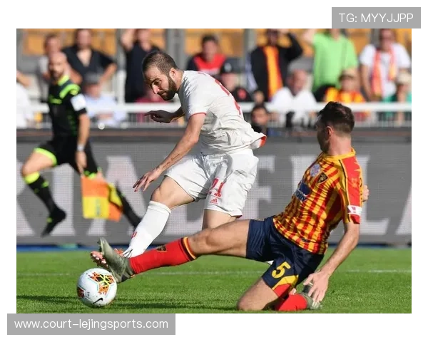 足球球星轮休策略引发热议球队如何平衡成绩与体能管理